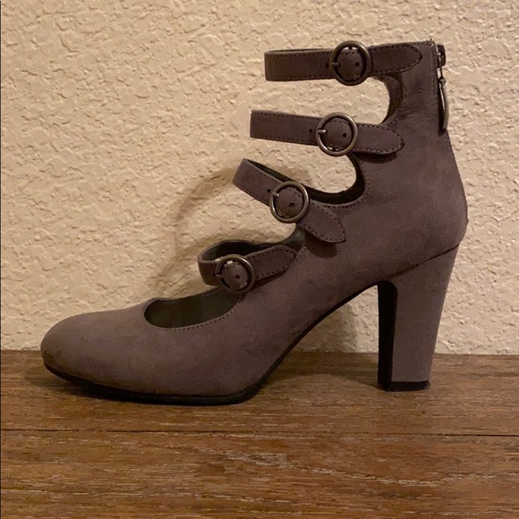 Cute heels - Picture 1 of 8